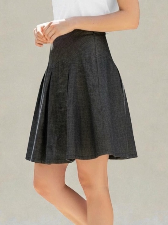 Valerie Stevens Dresses & Skirts - Valerie Stevens Dark Wash Denim Black Blue Pleated Flared Mini Skirt Size 6